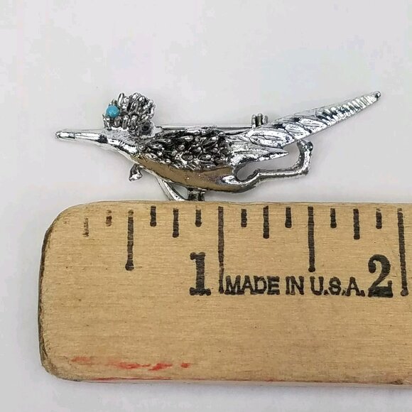 ROADRUNNER Pin Bird Brooch Blue Eye Unsigned Silver Tone Metal Lapel Hat Vintage - Picture 9 of 10